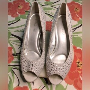 KELLY & KATIE GRAY SHOES